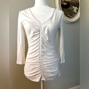 White House Black Market T